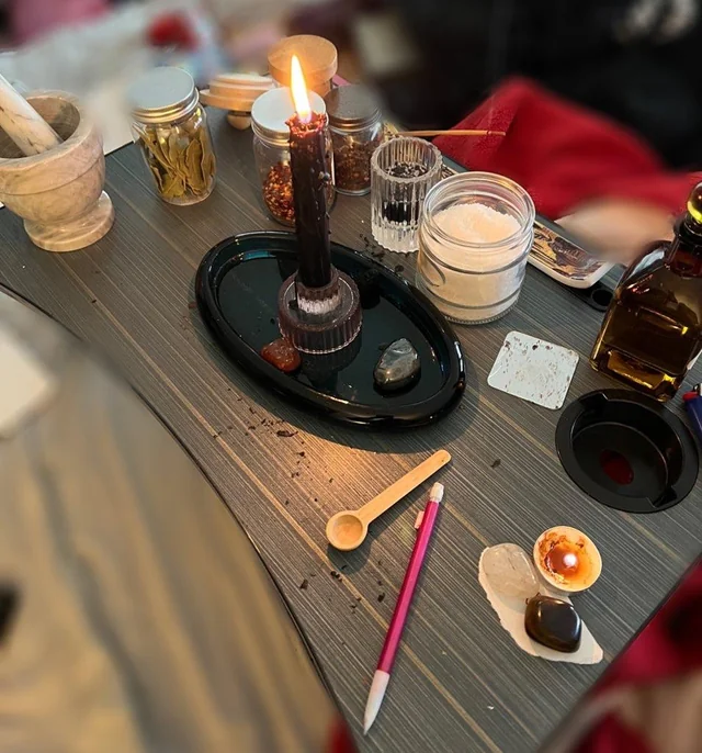 Spell Caster in the USA 4 Authentic spell casting herbs and crystals used by USA practitioners