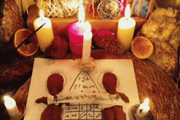 Batha casting powerful love spells in Saudi Arabia during moon ritual