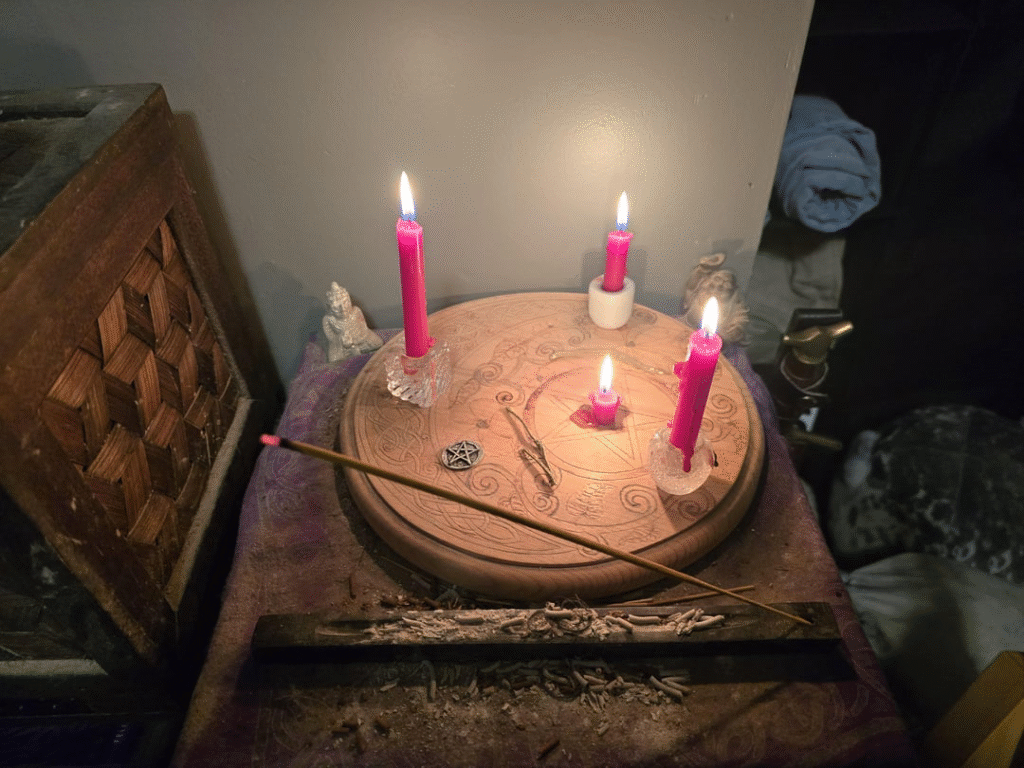 Return Lost Love Spells in Florida (2025 Ultimate Guide) 2 Hoodoo rootwork ritual in Jacksonville to return lost love spells in Florida ethically